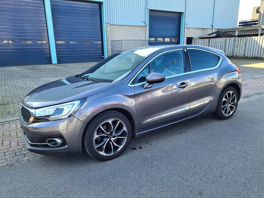 Citroen DS4 1.6 16V AUT. *CLIMA*NAVI*DVD*LEER*18 INCH